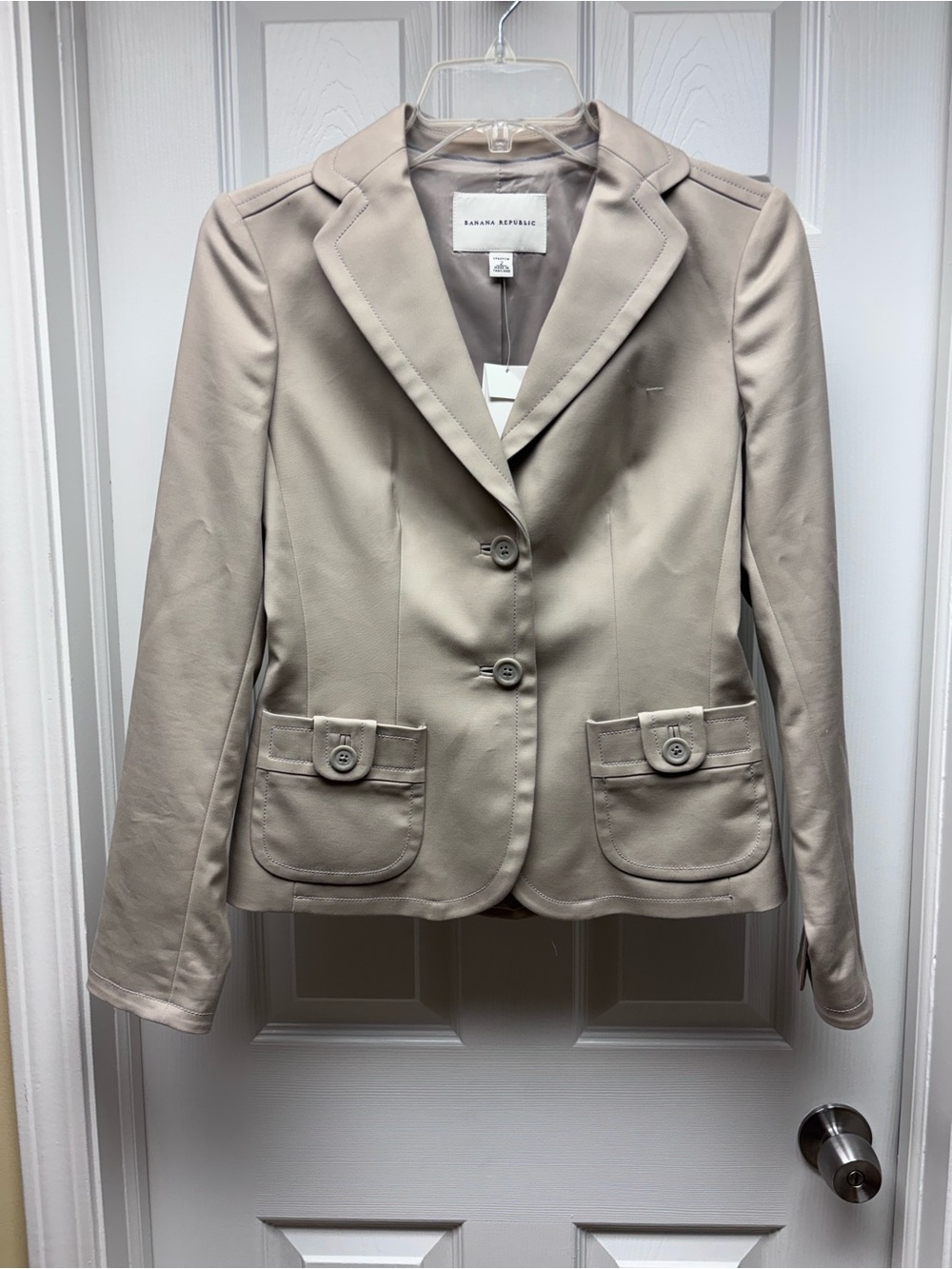 Banana Republic NWT Stretch Blazer – Women’s Size 2